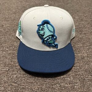 New York Mets cap size 8 Gray and Blue Baseball Cap with Embroidered Logo